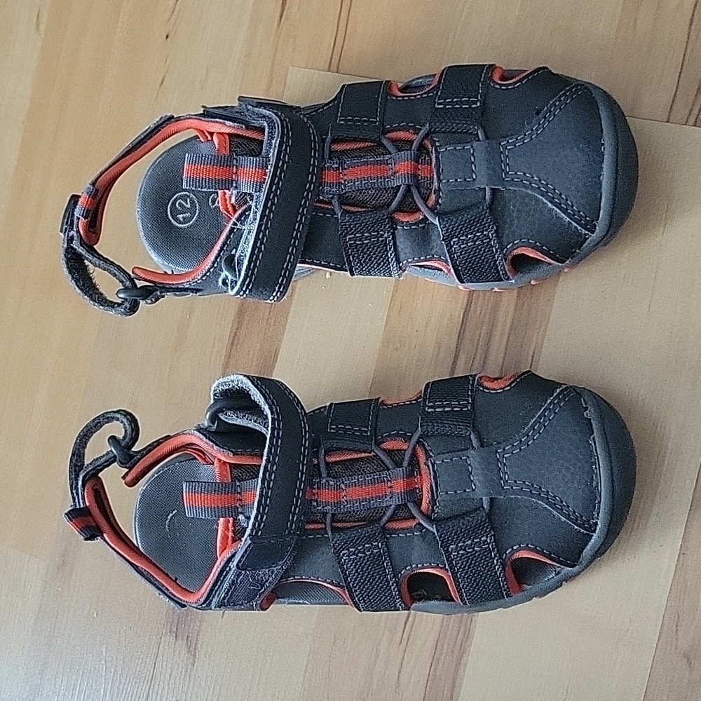 Boys cat and jack size 12 sandles